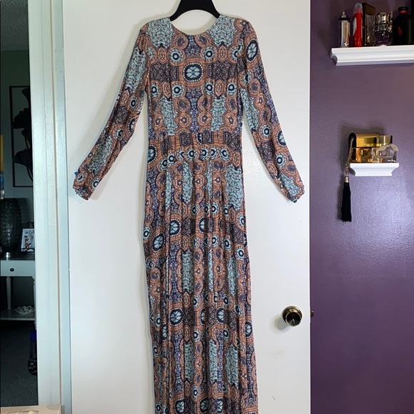Long sleeve dress - Picture 2 of 3
